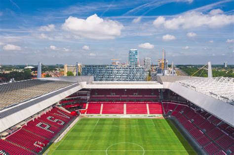 Profpraat Springende Supporters In Het Psv Stadion