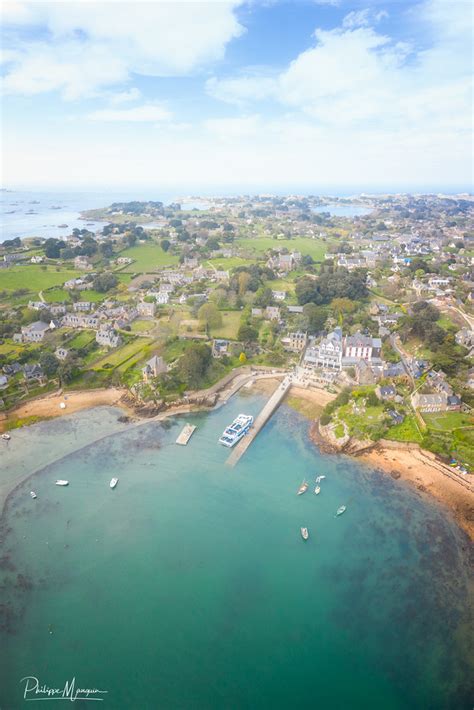 Le port clos Arrivée sur l île de Brehat philippe MANGUIN