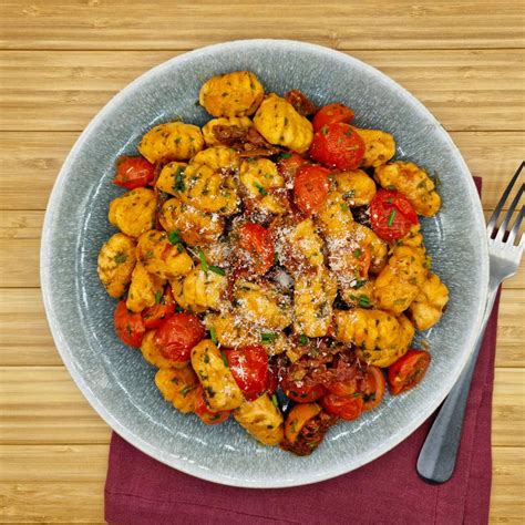 Gnocchi Et Sauce Tomate Aux Fines Herbes Weekly Food