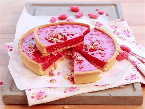 La recette de la tarte aux pralines roses en vidéo Tarte aux pralines