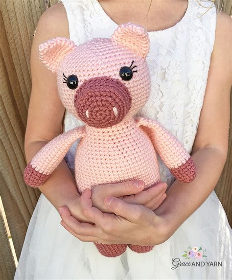 Amigurumi Pig A Free Crochet Pattern Grace And Yarn