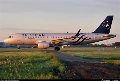 VP BLP Aeroflot Russian Airlines Airbus A320 214 WL Photo By