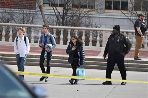 La Jornada Estudiante En Denver Abre Fuego En Escuela Y Hiere A Dos