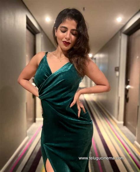 Iswarya Menon New Stills Page 3 Telugu Cinema