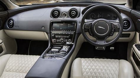 XJ L Interior Image, XJ L Photos in India - CarWale