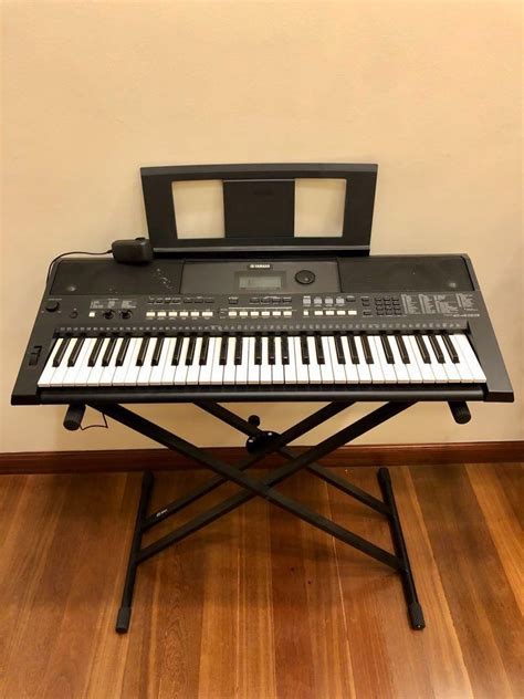 Yamaha PSR-E433, Hobbies & Toys, Music & Media, Musical Instruments on ...
