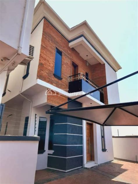 For Sale Distress Solid Bedroom Fully Detached Duplex Chevron