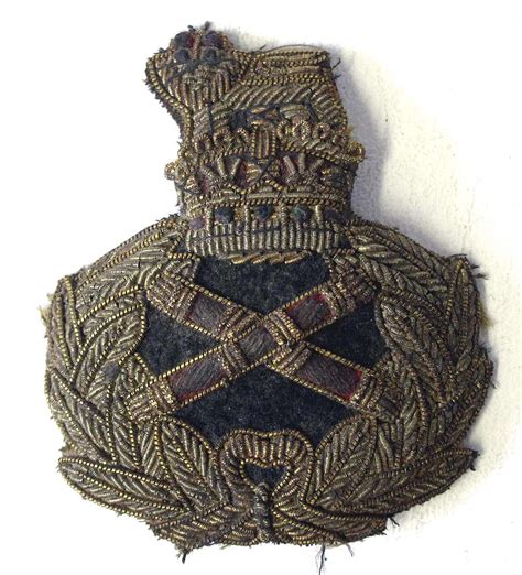 Ww2 British Field Marshal Cap Badge Aged