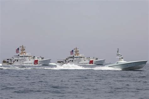 Iran Guards Seize Oil Tanker In Gulf Of Oman Us Navy Region World