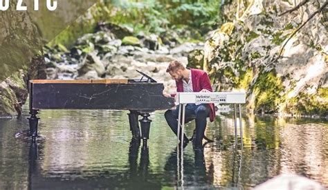 Poslastica U Istri U Momjanu Koncert Jazz Pijanista Zvjezdana Ru I A