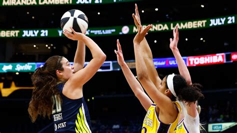 Wnba Bets And Fantasy Picks Look To Maddy Siegrist