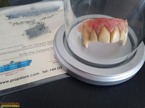 Buffy The Vampire Slayer Morgue Vampire Teeth From The Body