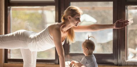 Mama karmiąca mama ćwicząca Sport a karmienie piersią Woda Dla