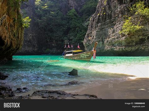 Ko Phi Phi Lee Islands Image And Photo Free Trial Bigstock