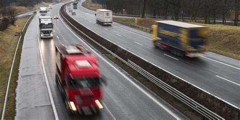 Akkora a forgalom a magyarországi utakon hogy az Ukrajna felé tartó