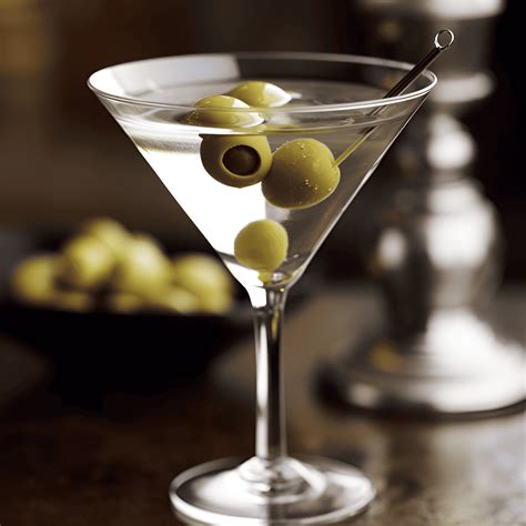 Dirty Martini Cocktail Recipe How To Make The Perfect Dirty Martini