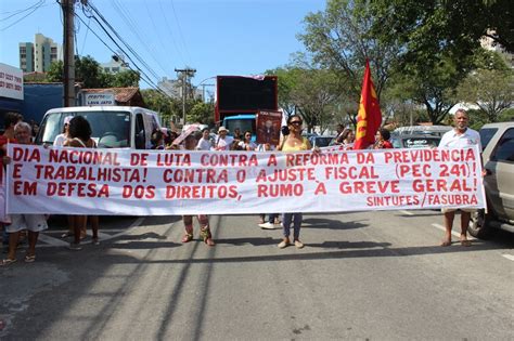 Categoria comprova sua disposição para a greve geral em atos contra a