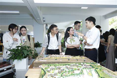 Chính Thức Ra Mắt Không Gian Sáng Tạo Nghệ Thuật Ueh Makerspace