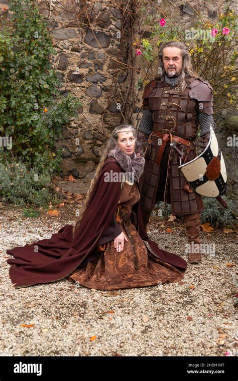 couple, cladding, medieval, pairs, medievals Stock Photo - Alamy