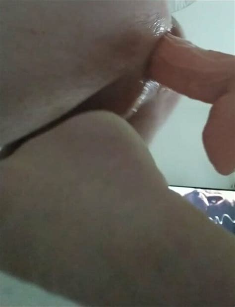 Pierwsza jazda na maszynie do seksu i dużym dildo xHamster