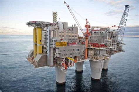 Oil Platform In The World Tallest Structures