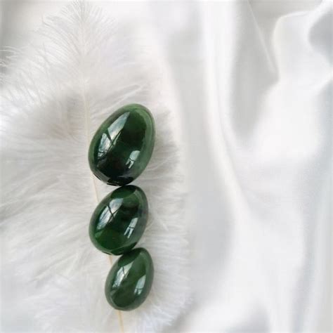 НЕФРИТОВЫЕ ЯЙЦА йони-тренажёр on Instagram: "ЗЕЛЕНЫЙ НЕФРИТ А вы знали ...