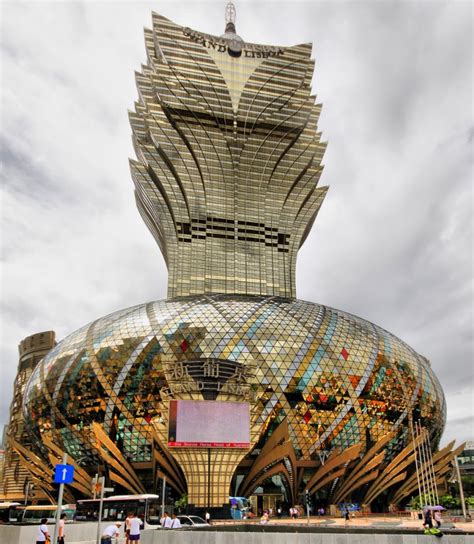 17 Of The Most Magnificent Buildings In The World