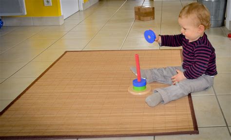 Activités Montessori Pour Un Bébé Entre 6 Et 12 Mois Famille Epanouie