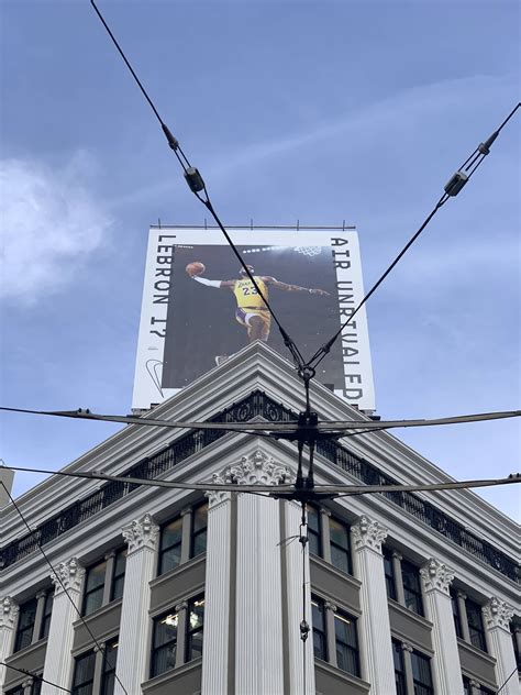 Nike billboard in San Francisco’s Union Square. Damn do they fairweather fast up here. : lakers