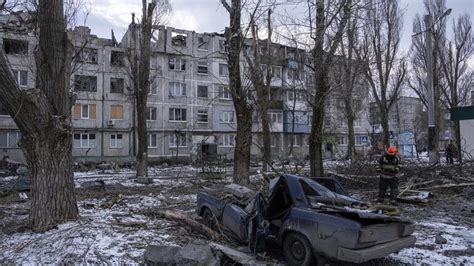 El Avance Ruso En El Donbass Pone A Las Tropas De Kiev En Una