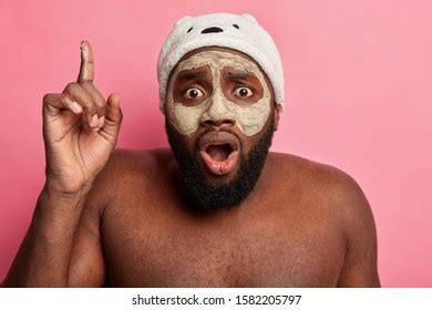 26 541 Shoulder A Naked Man Images Stock Photos Vectors Shutterstock