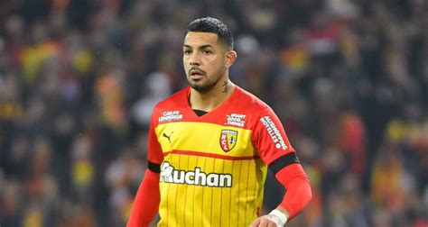 RC Lens Mercato Medina prolonge et provoque une émeute dans le