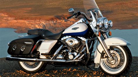 Download Vehicle Harley Davidson Road King Hd Wallpaper