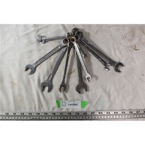 Metric wrench set