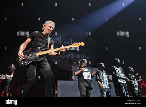 Oct 22 2010 Columbus Ohio Us Vocalistbassist Roger Waters