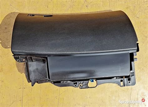 MERCEDES W204 LIFT SCHOWEK PASAŻERA KONSOLI A2046803391 Radom