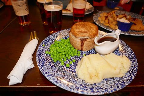 Scarborough The Lord Rosebery Steak And Ale Pie Mashed Po Flickr