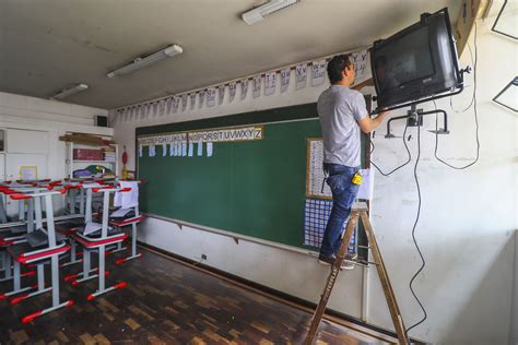 Escola Municipal Professor Francisco Hubert - Prefeitura começa obras na rede elétrica da Escola Francisco Hübert ...