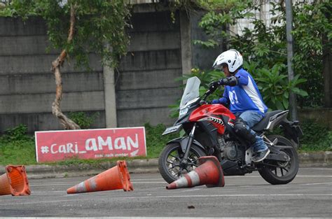 Wahana Gelar Safety Riding Big Bike Untuk Media Blackxperience