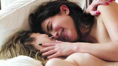 Horny Vixens Jane Wilde And Chanel Camryn Scissoring Together Photos