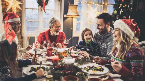 La mitad de los españoles celebrará estas Navidades entre una y tres