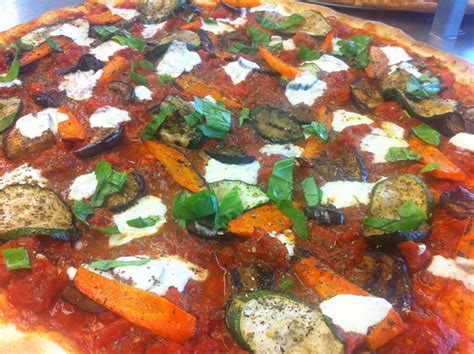 Photos | Full Moon Pizza - Arthur Avenue, Bronx