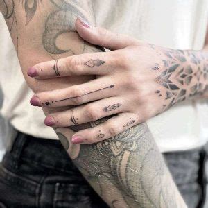 Simple Line Tattoos On Fingers Tattoogrid Net