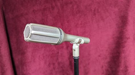 Vintage Shure SM59 1980s Dynamic Cardioid Microphone Good Reverb