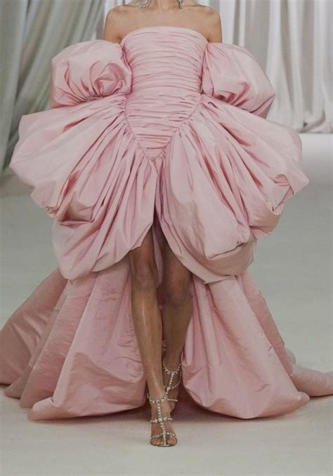 Pin By Cassidy Dykes On Arte Couture Giambattista Valli Haute