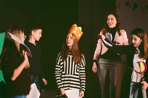 Latihan Bermain Sekolah Foto Stok Unduh Gambar Sekarang Teater