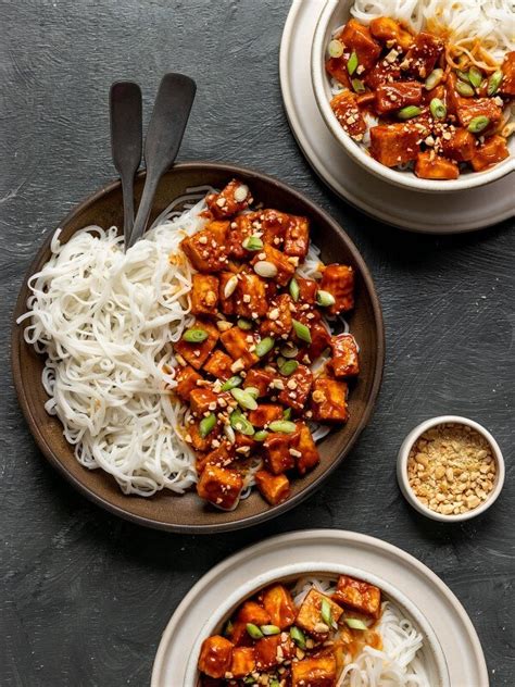 18 Best Vegan Rice Noodle Recipes From Around The World