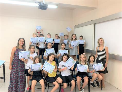 Estudantes Do Ensino Fundamental Da Ienh Recebem Certificado De