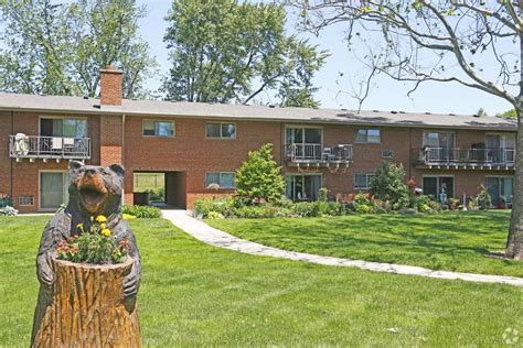 Glen Ellyn Apartments - Old Bond Court, Glen Ellyn, IL