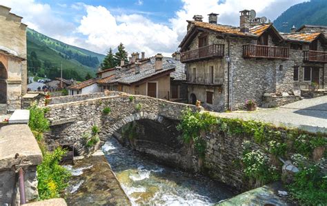 Chianale In Piemonte Il Borgo Di Pietra Tra I Pi Belli Ditalia